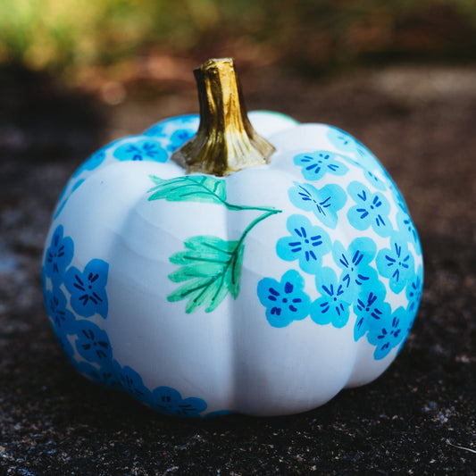 Blue Hydrangea Medium Pumpkin