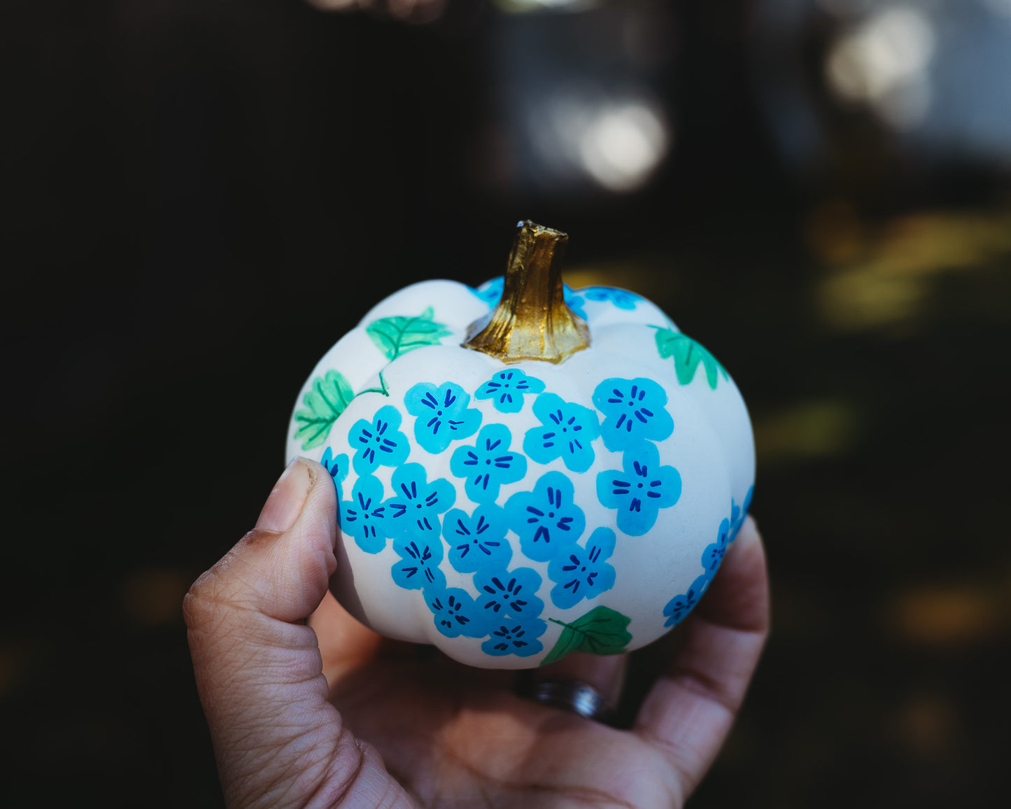 Blue Hydrangea Medium Pumpkin
